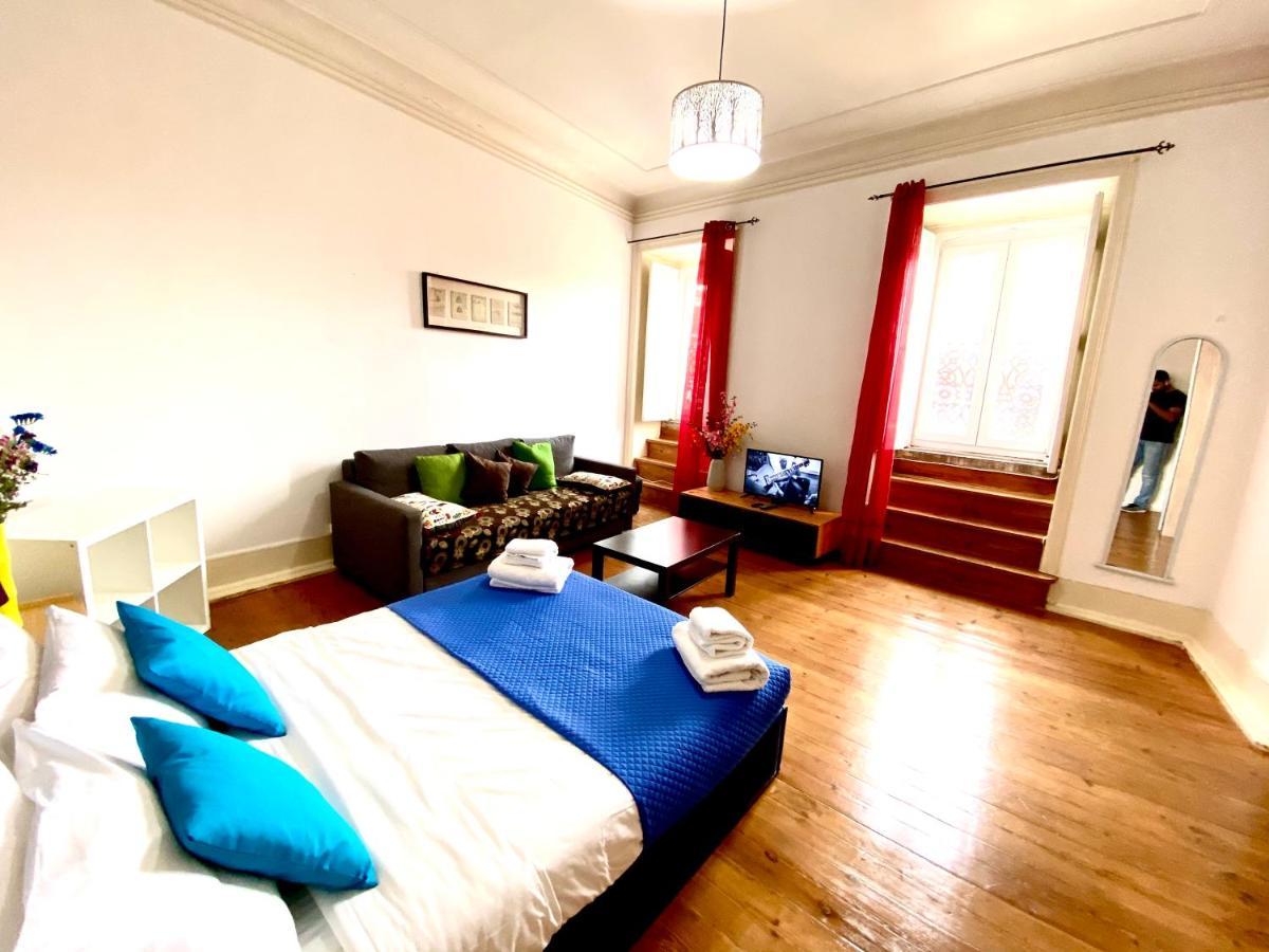ליסבון Classic Chiado 1 - Central Guest House Room With Shared Bathroom מראה חיצוני תמונה