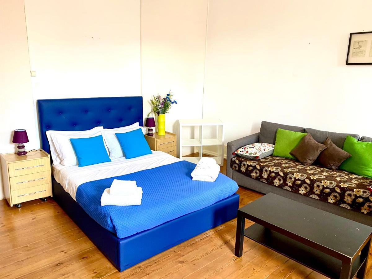 ליסבון Classic Chiado 1 - Central Guest House Room With Shared Bathroom מראה חיצוני תמונה