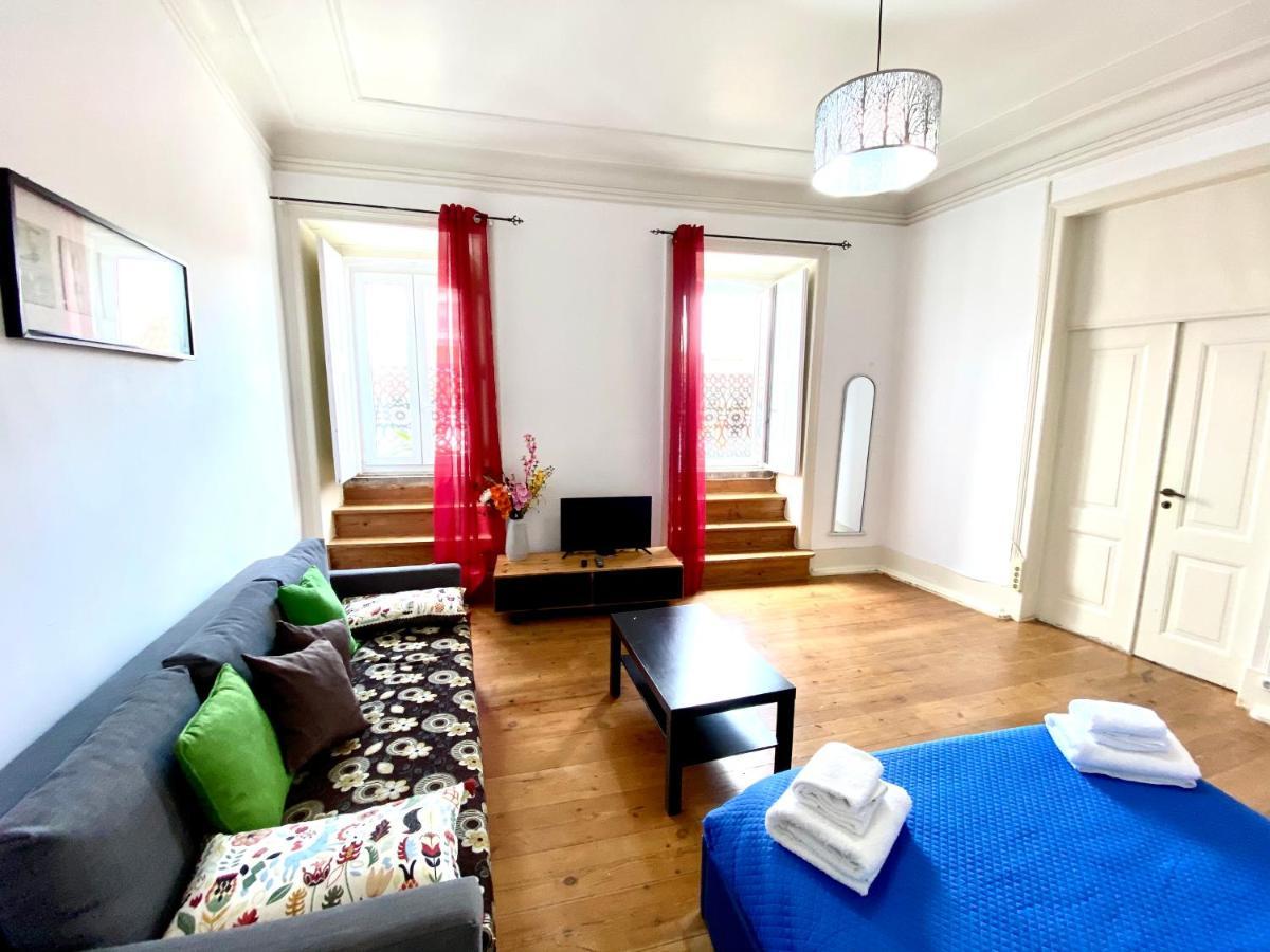 ליסבון Classic Chiado 1 - Central Guest House Room With Shared Bathroom מראה חיצוני תמונה