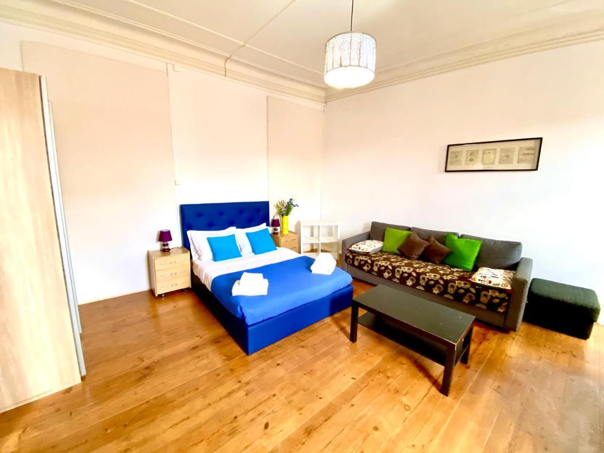 ליסבון Classic Chiado 1 - Central Guest House Room With Shared Bathroom מראה חיצוני תמונה